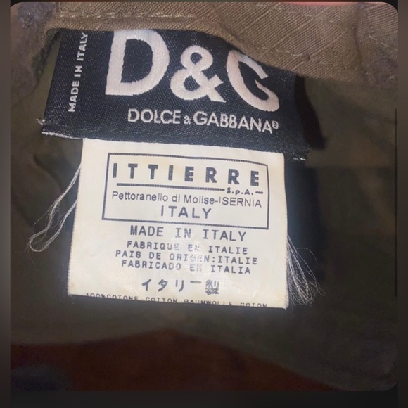 ISO D & G Cap Aso Jessica Simpson - Picture 5 of 5